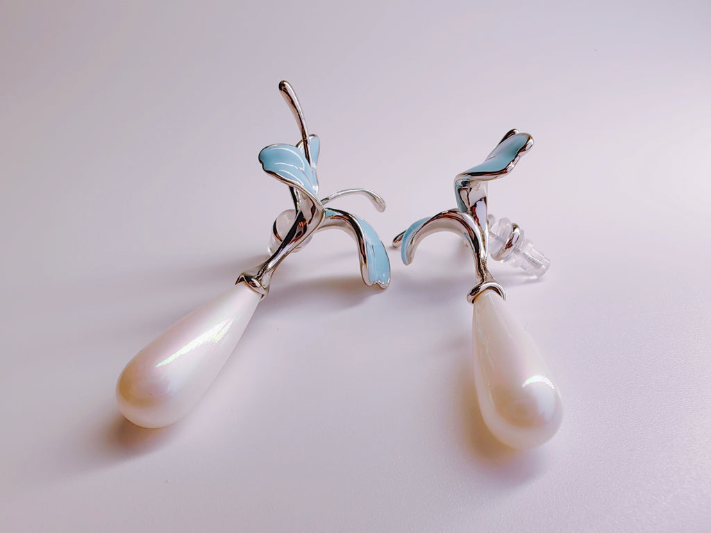 Blue Lily & Lustre Pearl Drop Earrings