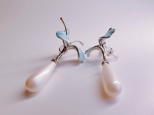 Blue Lily & Lustre Pearl Drop Earrings