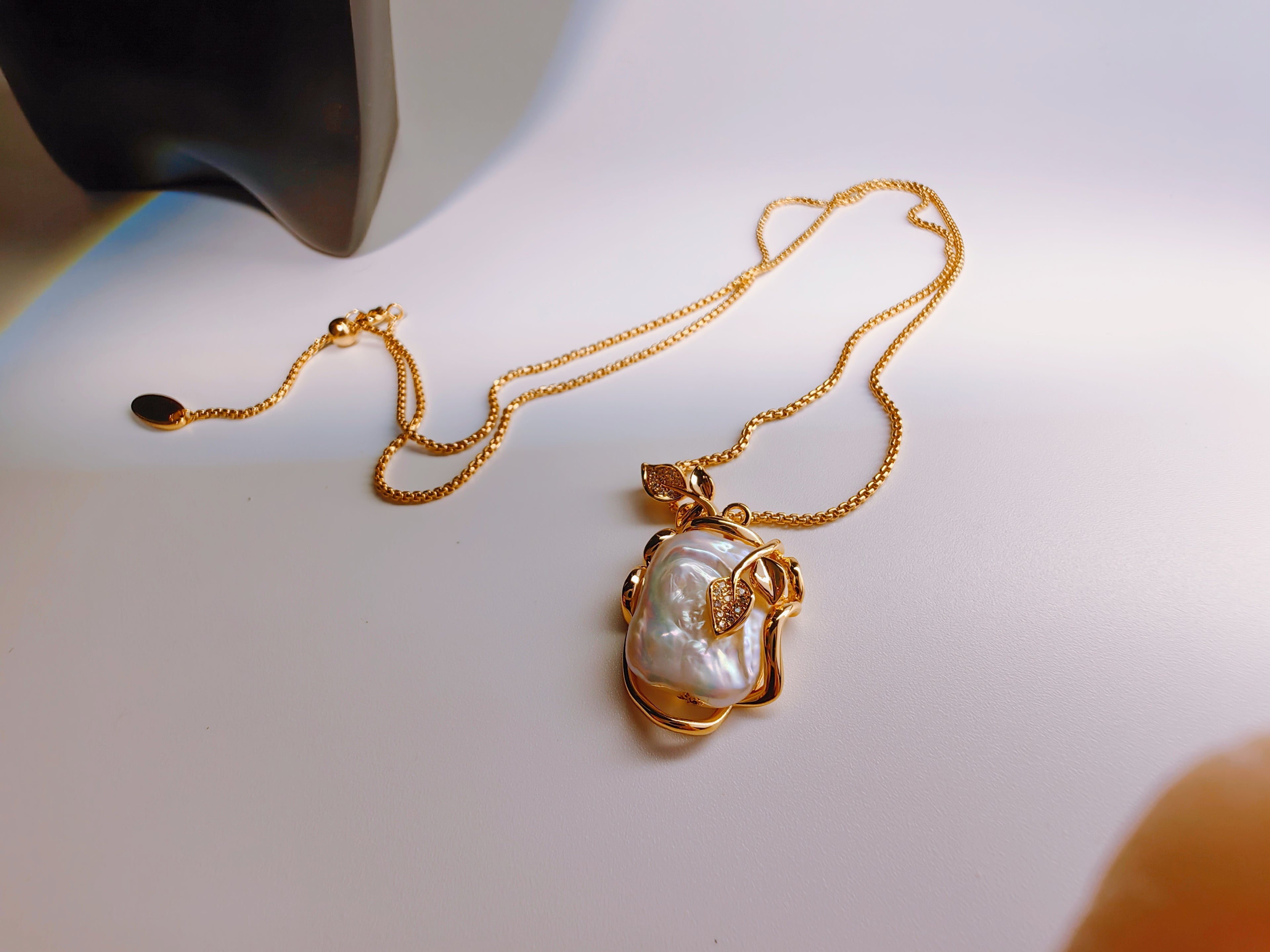 Baroque Pearl & Gold Floral Pendant Necklace