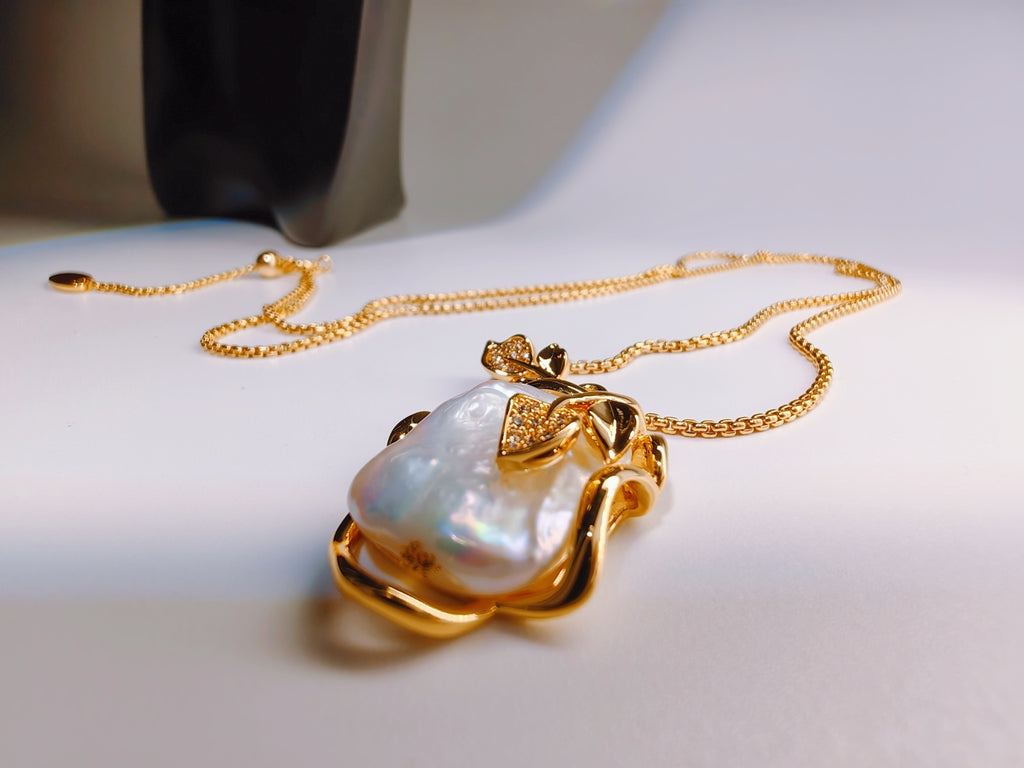 Baroque Pearl & Gold Floral Pendant Necklace