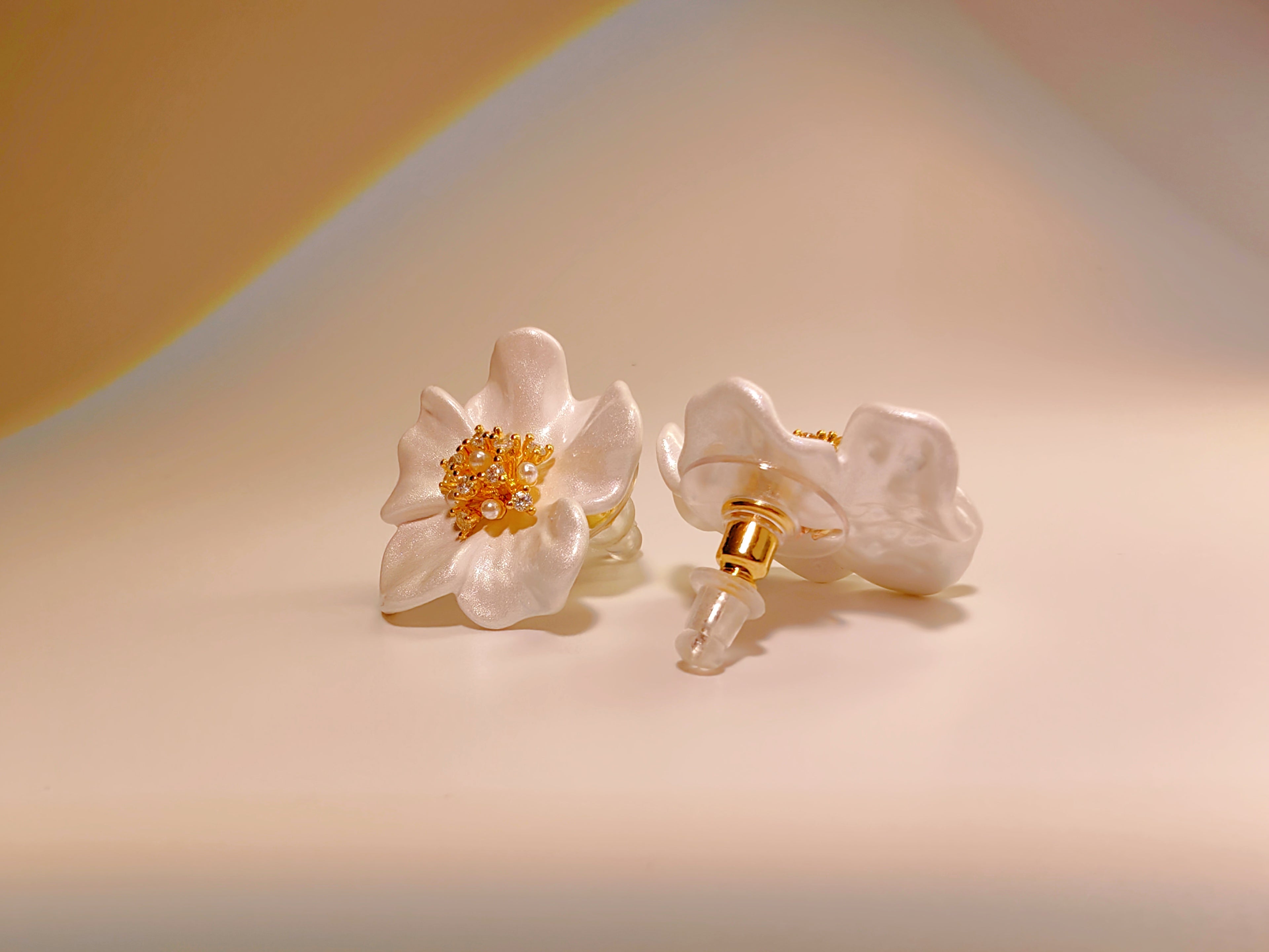 Gold Tone Pearl & Crystal Center Floral Earrings